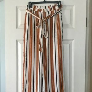 Wide leg stripped pants
